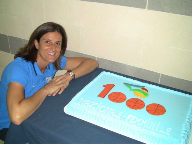 Mara Fullin festeggiata per i 1000 punti in carriera con la Nazionale Italiana.